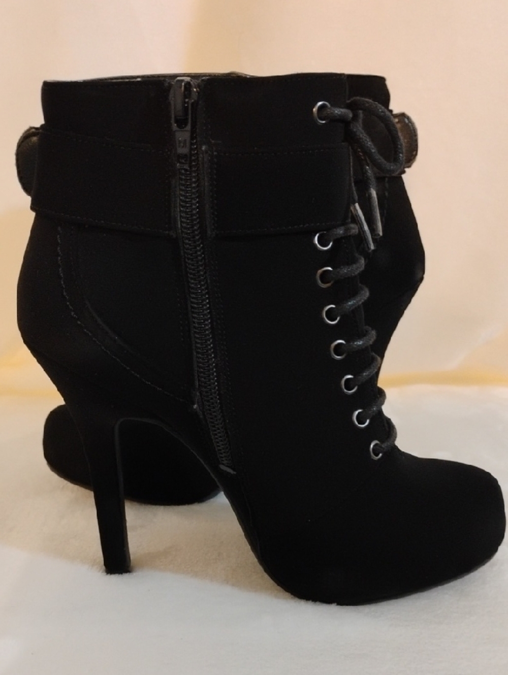 Madeline Stuart Black Lace-Up High Heel Ankle Boots with Buckle Size 5 1/2 M - Picture 5 of 9